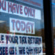 tax_preparer_chicago_04152024_GettyImages 2148750414 80x80